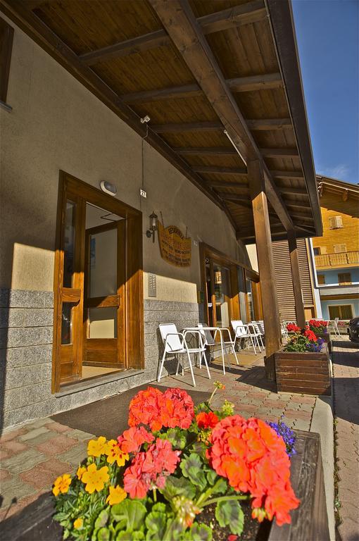 Residence Raffaella Santa Caterina Valfurva Exteriér fotografie